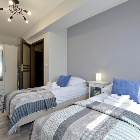 Apartament Gemini Dzierżoniów Exteriör bild