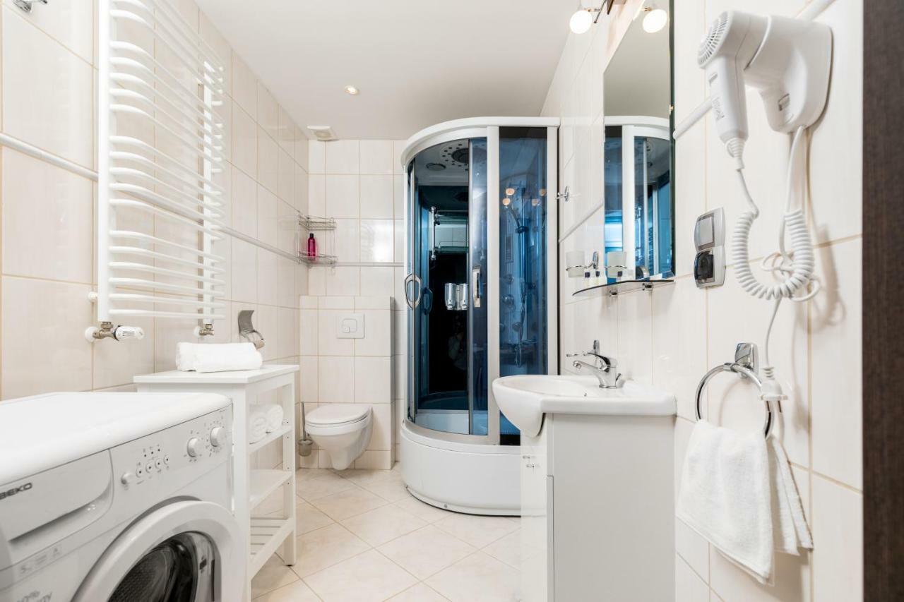 Apartament Gemini Dzierżoniów Exteriör bild