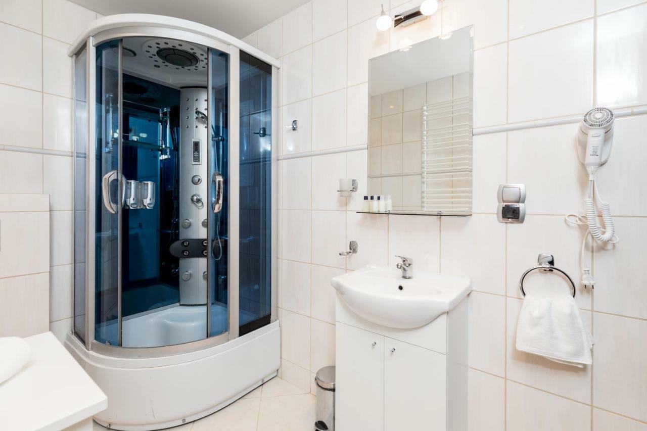 Apartament Gemini Dzierżoniów Exteriör bild
