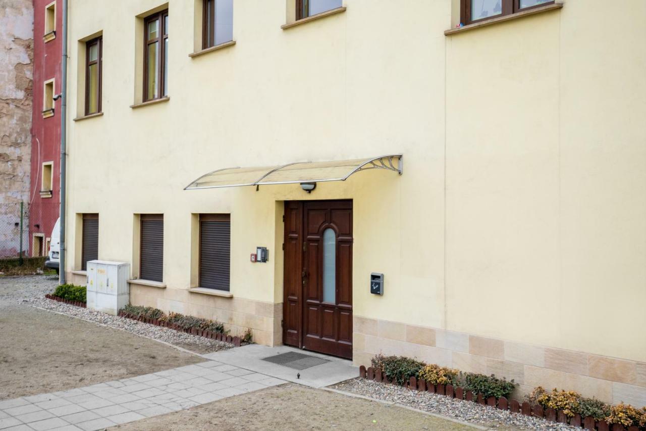 Apartament Gemini Dzierżoniów Exteriör bild