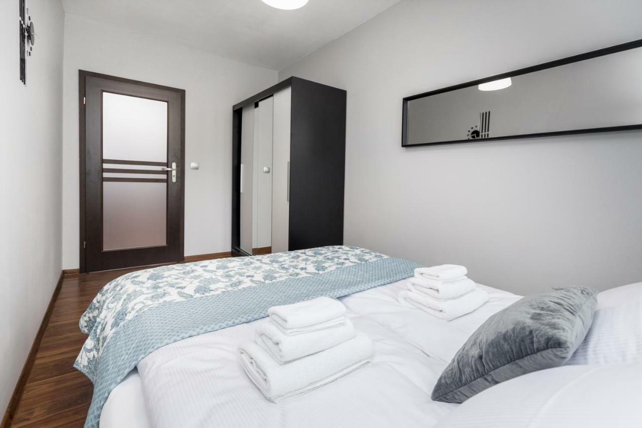Apartament Gemini Dzierżoniów Exteriör bild